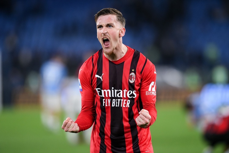 PA-隆戈：萨勒马科尔斯今日进行单独训练，其余仅希门尼斯缺席训练